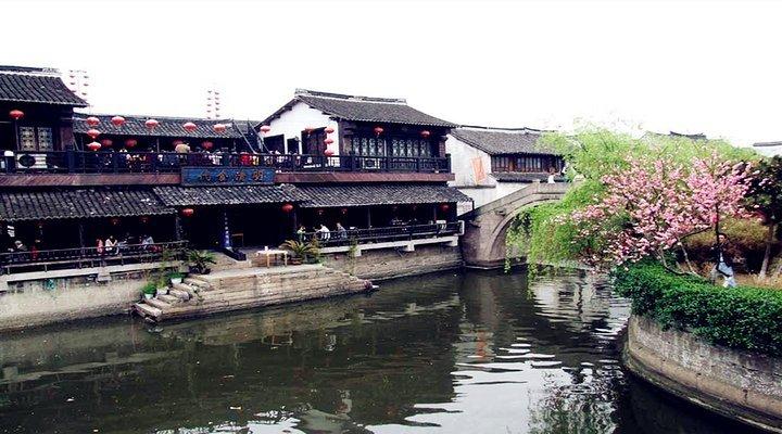 同色彩相撞